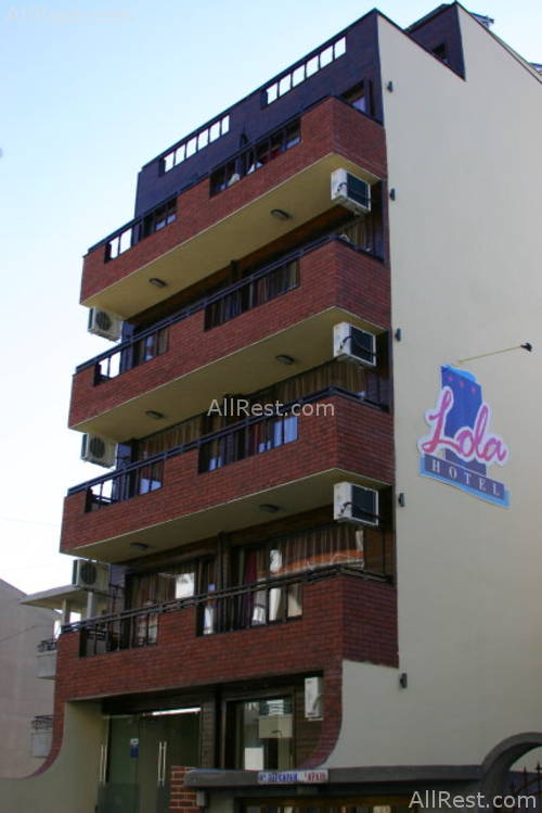 Lola Hotel 2
